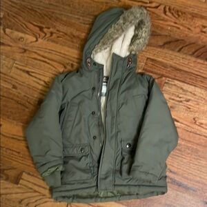 Cozy Olive Green Parka with Faux Fur